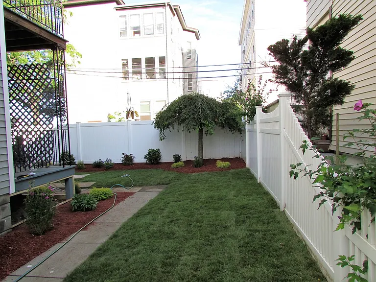 15 Vermont Ave #1 — Photo 8