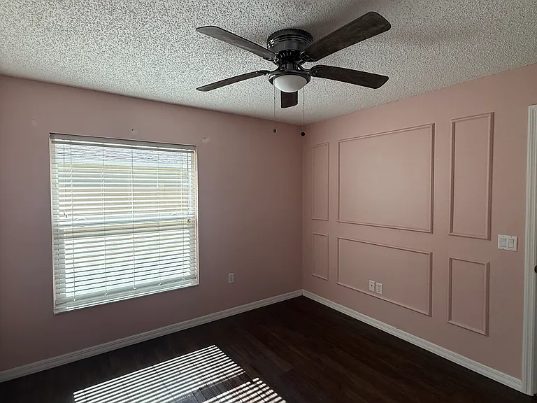 226 Tree Branch Ln — Photo 16