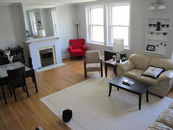 2nd image of 437 Linwood Ave APT 4