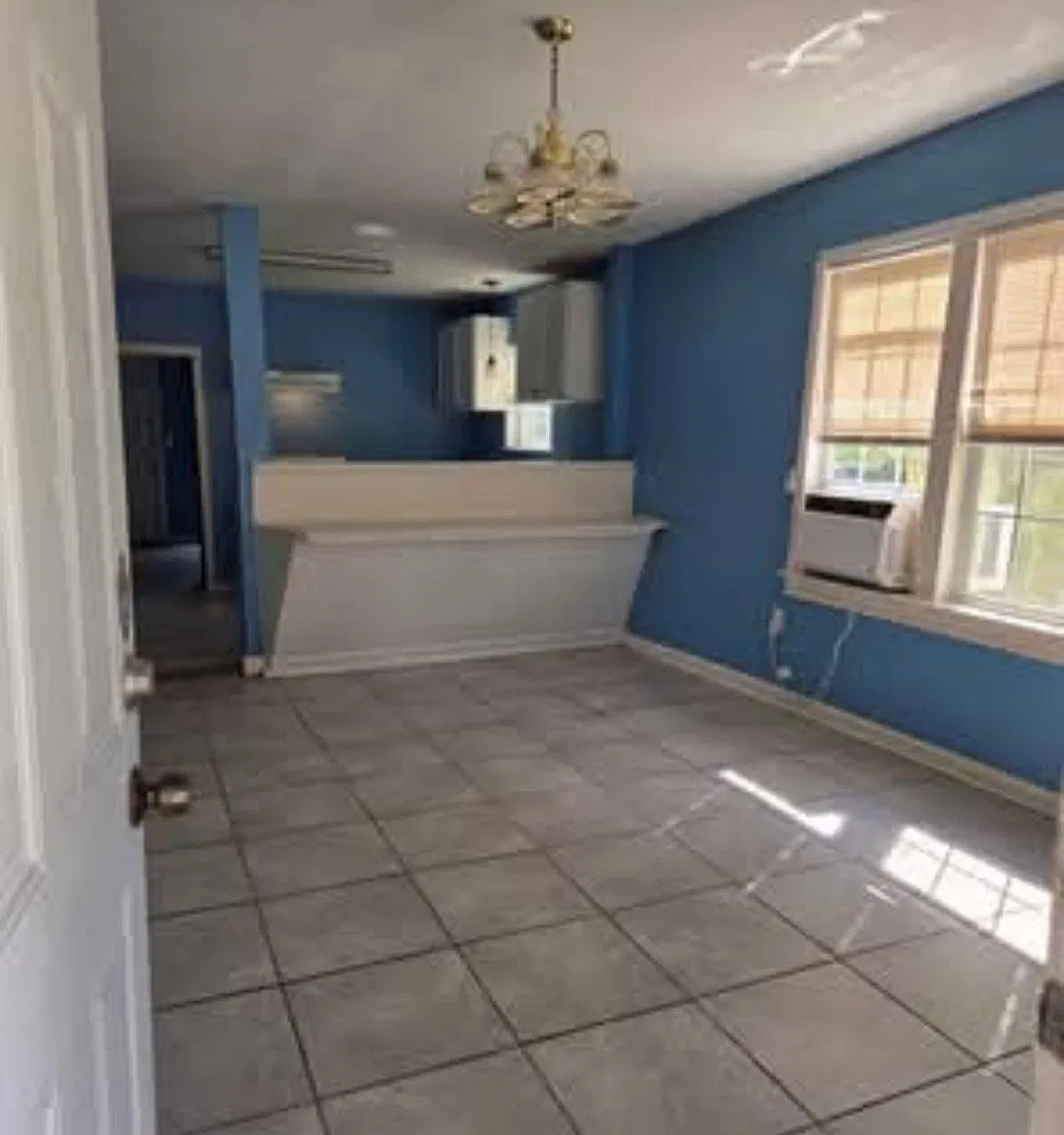 3 bed, 1200 sqft, $1,100 — Photo 2