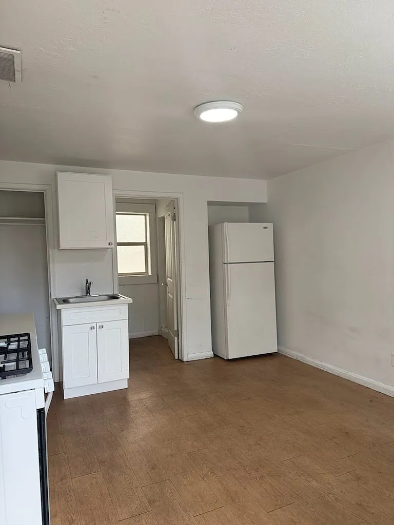 282 Springville (12-22) - 17 — Photo 2