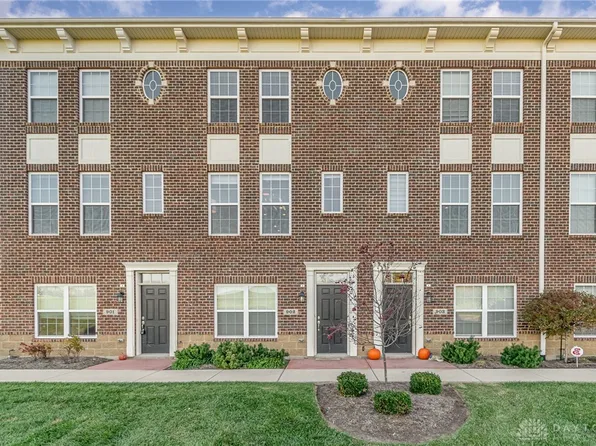 902 Brownstone Row, Springboro, OH 45066