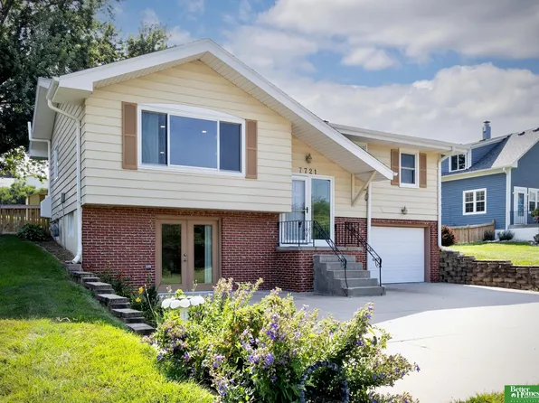 7721 S 42nd St, Bellevue, NE 68147