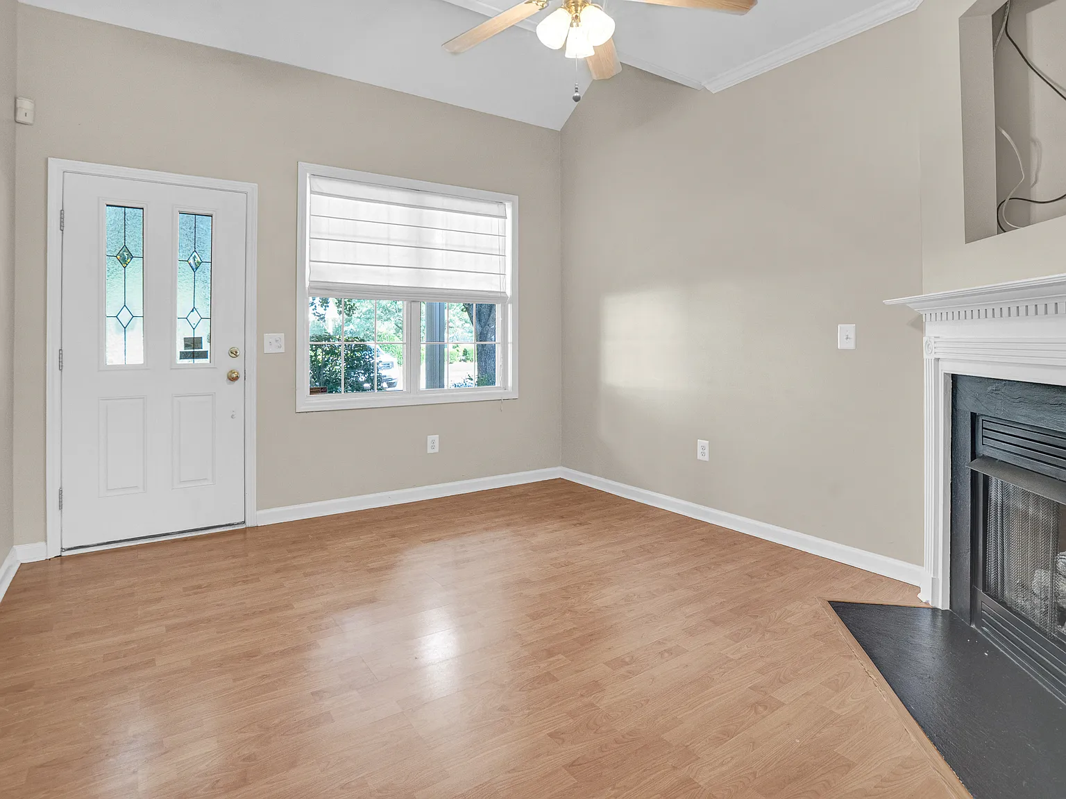 2 bed, 2.5 bath, 1250 sqft, $1,750 — Photo 3