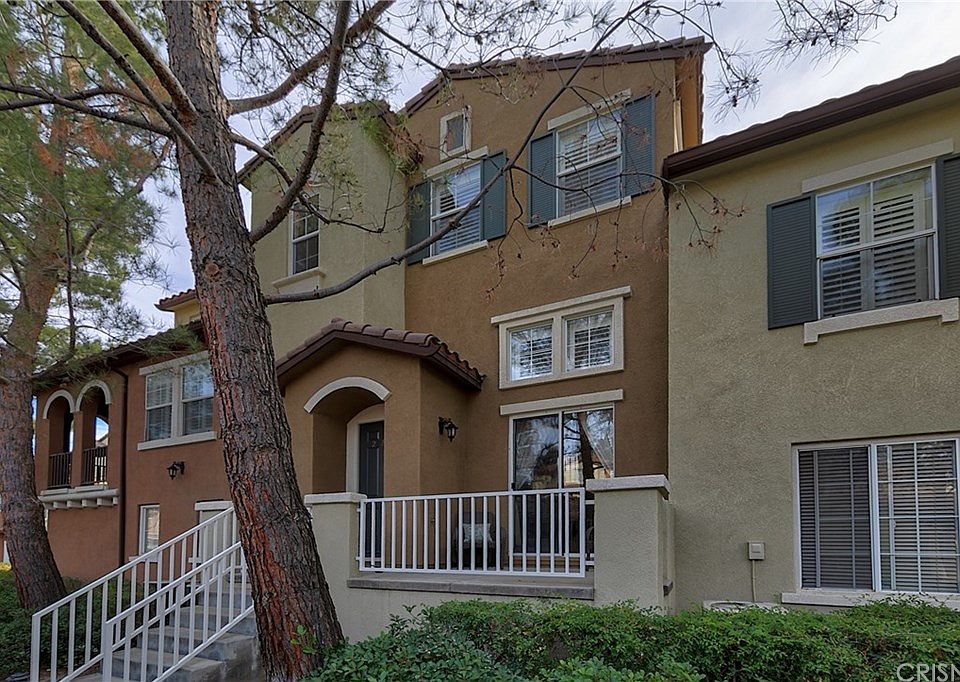 1st image of 28195 Ashbrook Ln