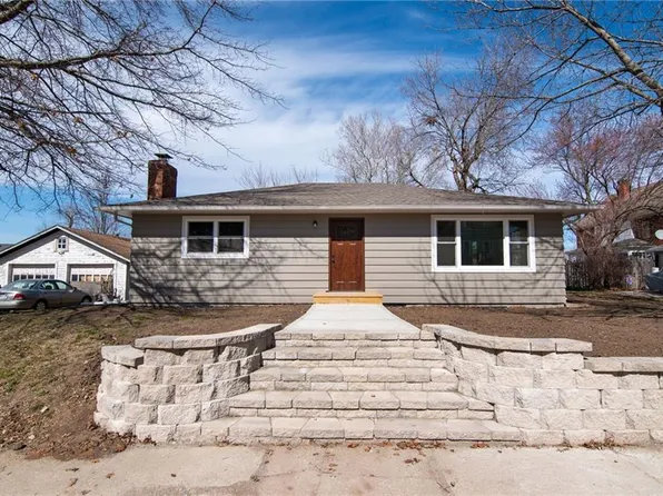 108 W Buchanan St, Richmond, MO 64085