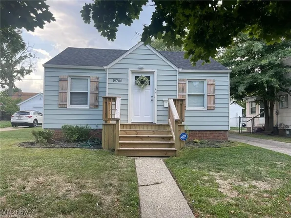 19706 Pawnee Ave, Cleveland, OH 44119