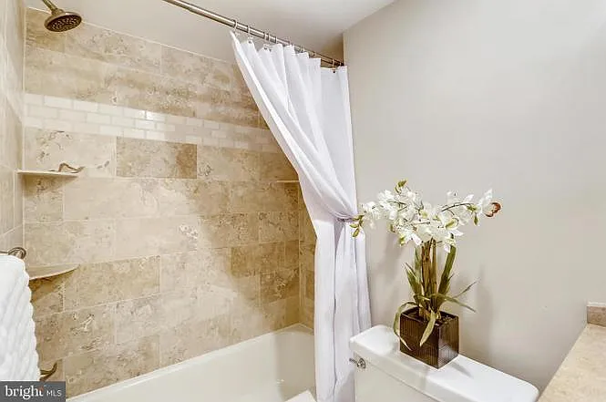 4720 Chevy Chase Dr #1 — Photo 12