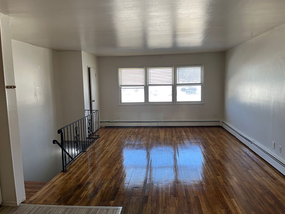 1st image of 680 Evelyn Ave APT 2B