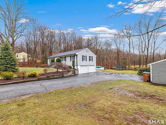 3rd image of 24 Valley Road