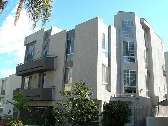4th image of 1943 Selby Ave APT 202
