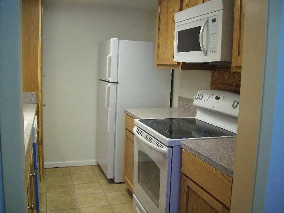 12834 Midway Rd — Photo 2