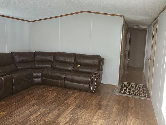 4th image of 1100 Thornwood Dr Lot 27
