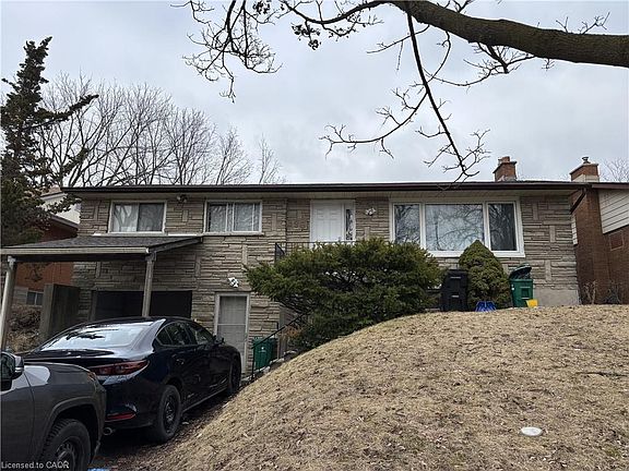 5th image of 396 Hazel St