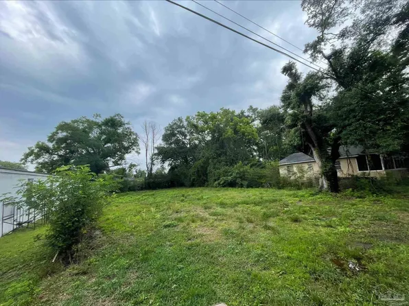 2967 Michael Dr, Pensacola, FL 32505
