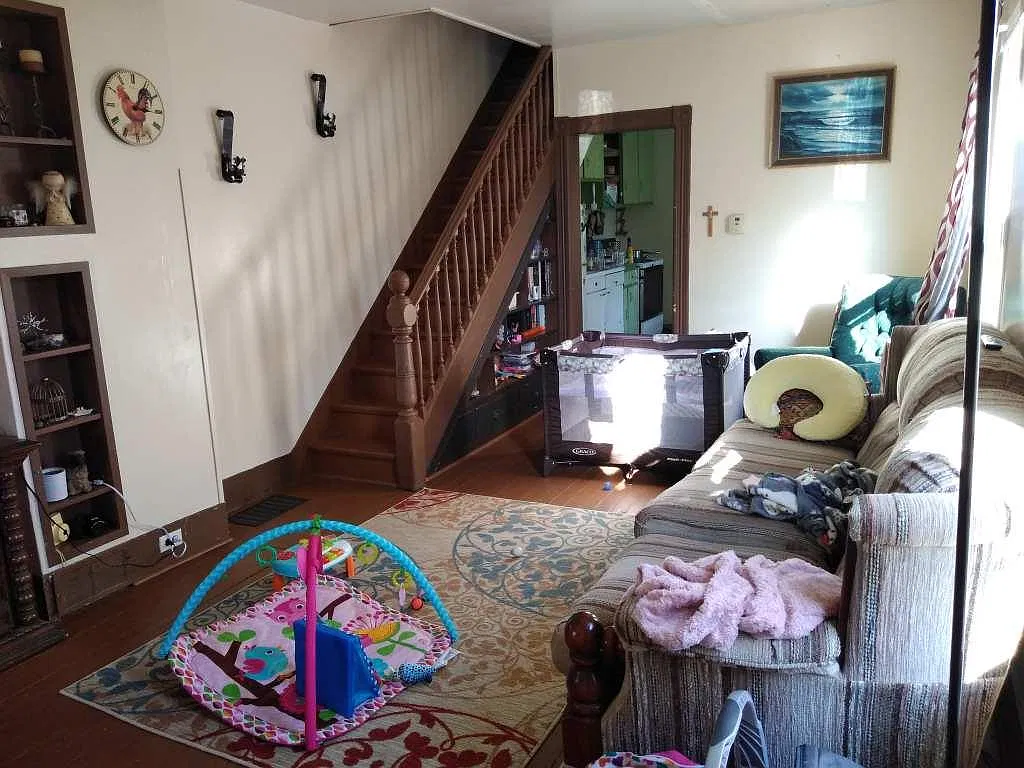 2 bed, 850 sqft, $600 — Photo 2