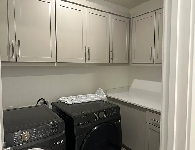 100 Village Ln — Photo 18