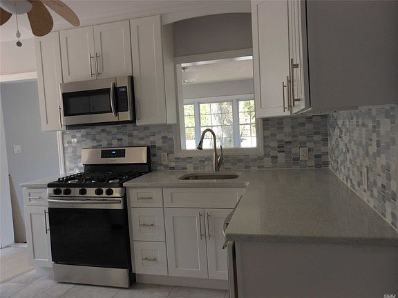 2nd image of 501 Waukena Ave