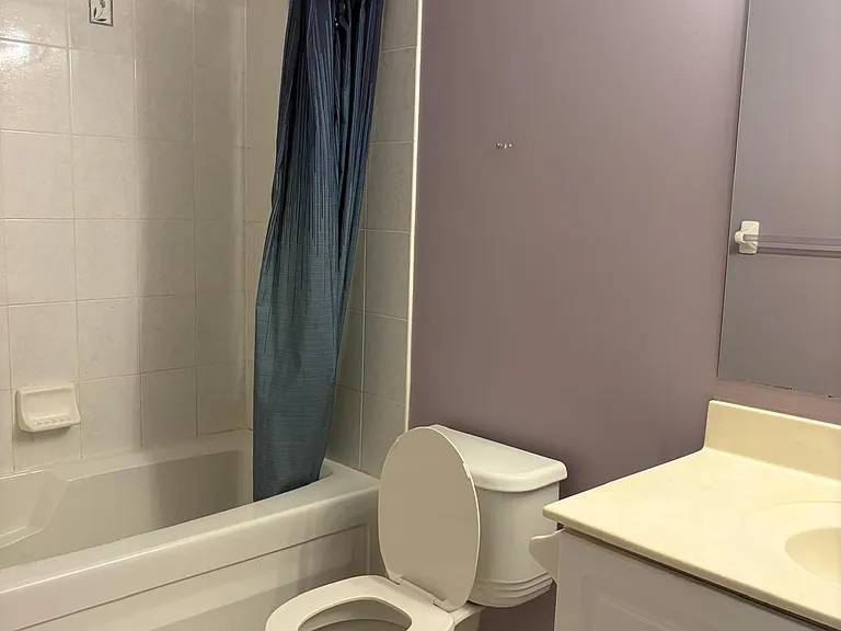 388 Prince Of Wales Dr #1411 — Photo 16