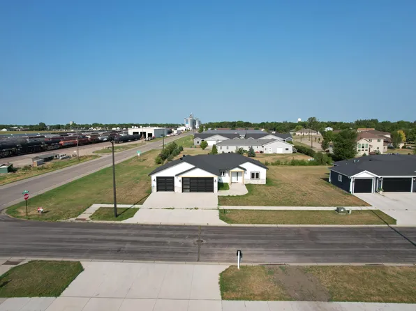 105 16th St N, Breckenridge, MN 56520
