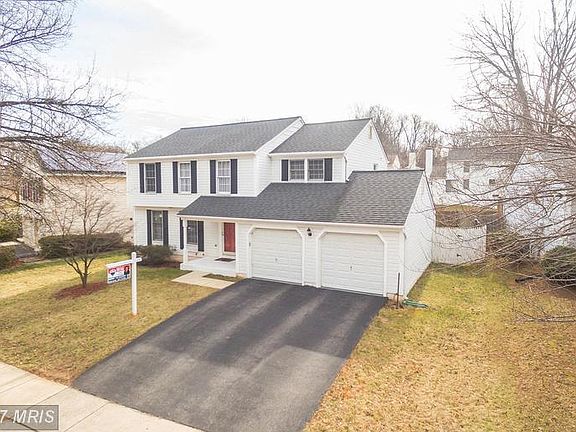 4th image of 18012 Silver Leaf Dr