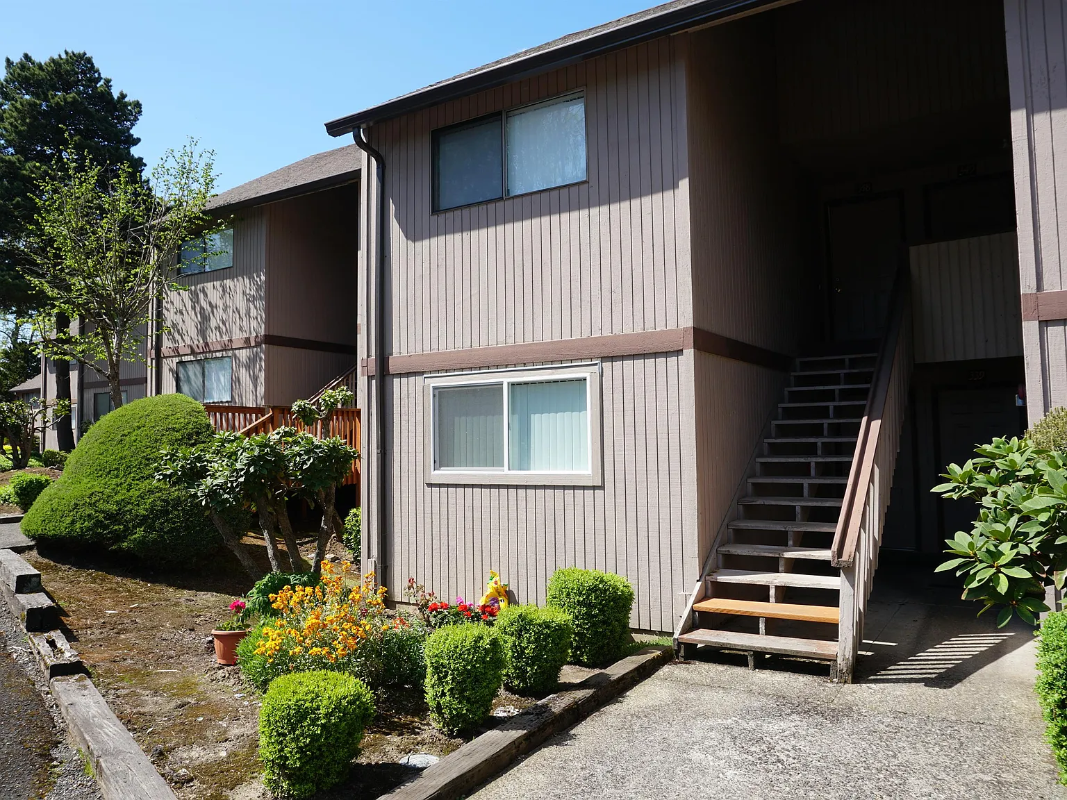 Ridgecrest Apts - C-12 — Photo 3