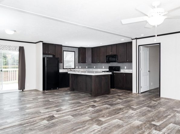 Bayshore Estates, 1705 W Shoreway Dr, Sandusky, OH 44870