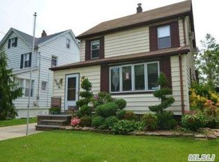 151 Iris Ave, Floral Park, NY 11001