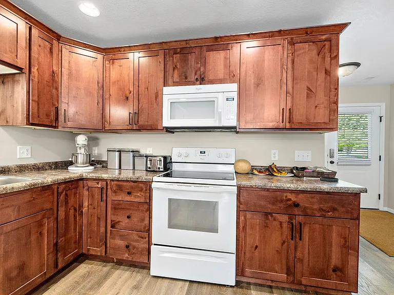 1030 N Main Ave #C — Photo 13