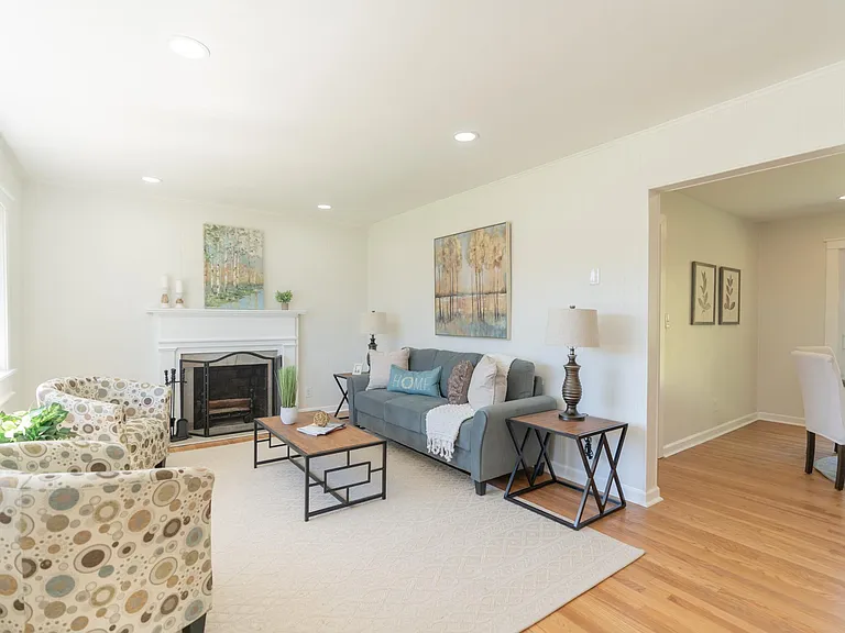913 Woodmore Ter — Photo 16