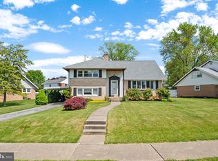 525 Lenore Pl, Reading, PA 19609