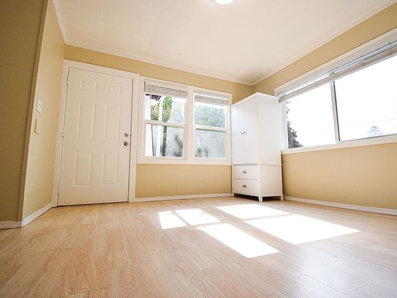 2nd image of 6200 SE 103rd Ave #1