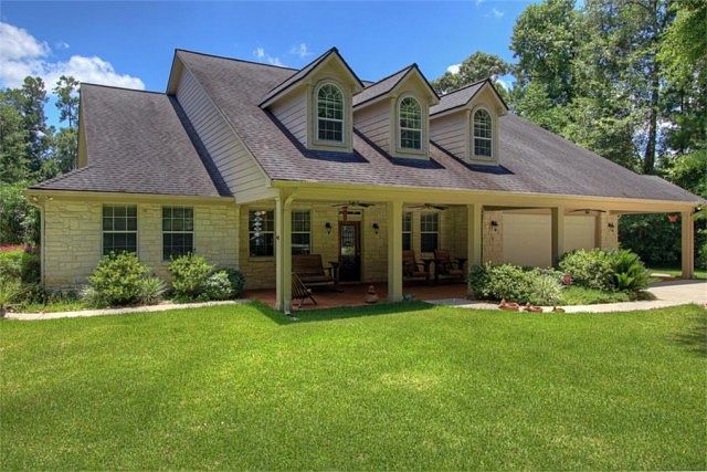 1st image of 15493 Crown Oaks Dr