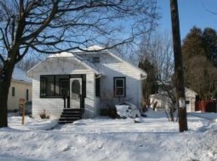 1627 N Superior St, Appleton, WI 54911