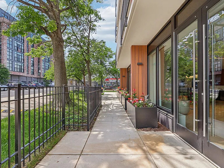 1400 Florida Ave NE — Photo 8