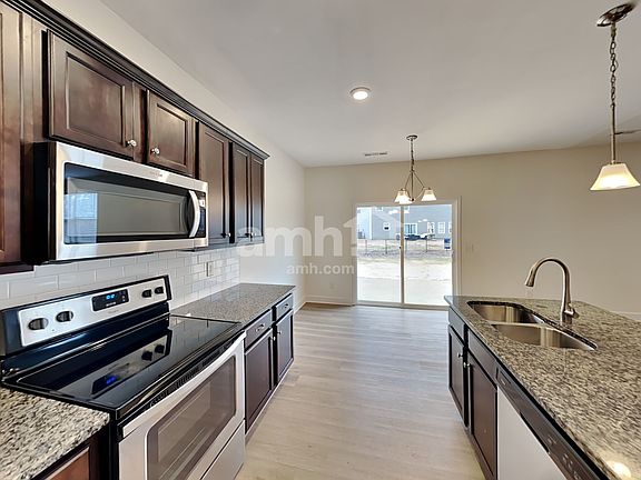 4th image of 613 Drema Ct