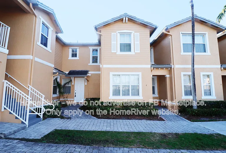 230 SE 29th Ave #3 — Photo 1