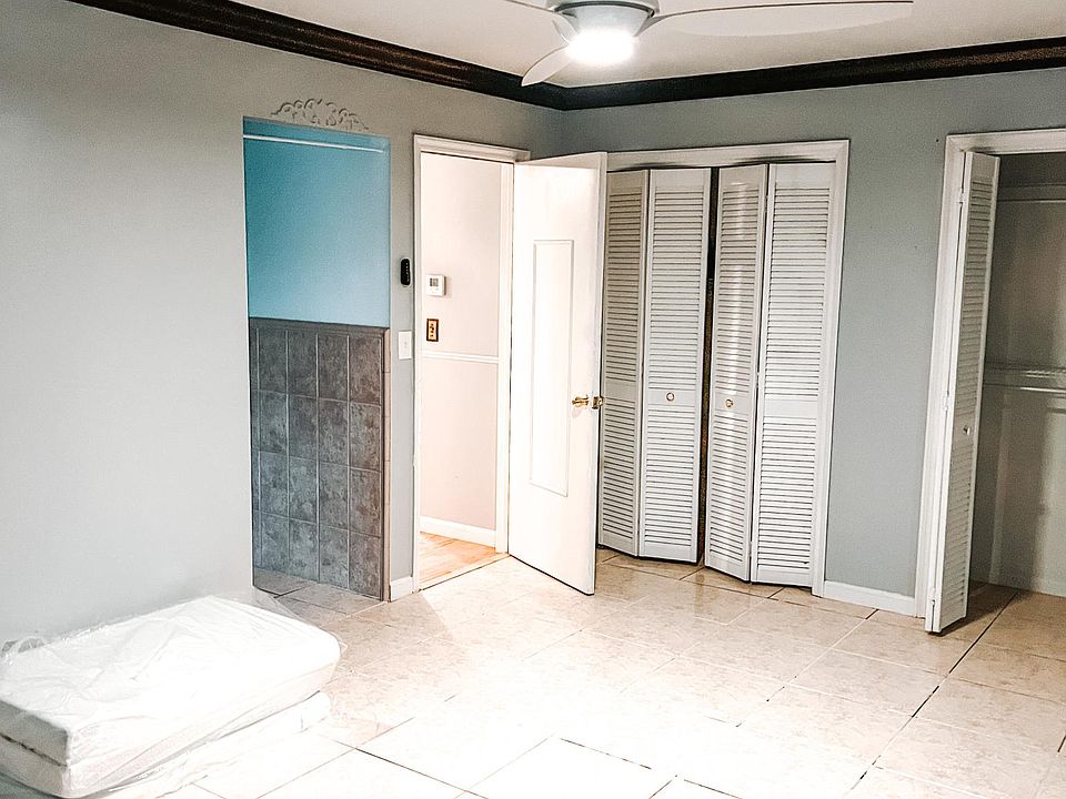 1st image of 5501 SW 44th Ave