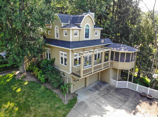 27 Springhaven Rd, Wheeling, WV 26003