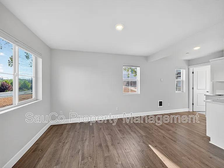 17022 SW Lemongrass Ln — Photo 2