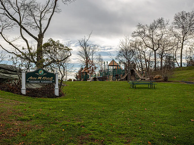 3 Highland Rd #B — Photo 31