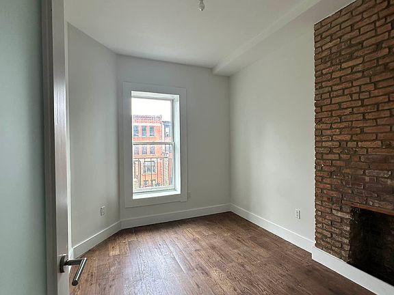 3rd image of 1072 Bergen St #3S