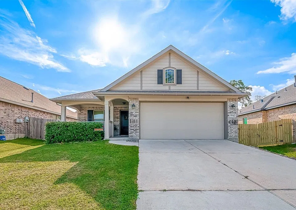 15942 Boom Dr