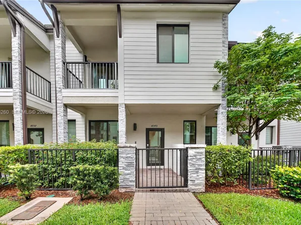 4745 NW 83rd Pkwy, Doral, FL 33166