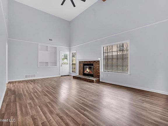 4th image of 6931 Maury Dr