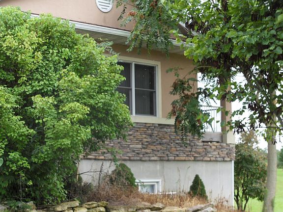 4th image of 410 Villas Pkwy