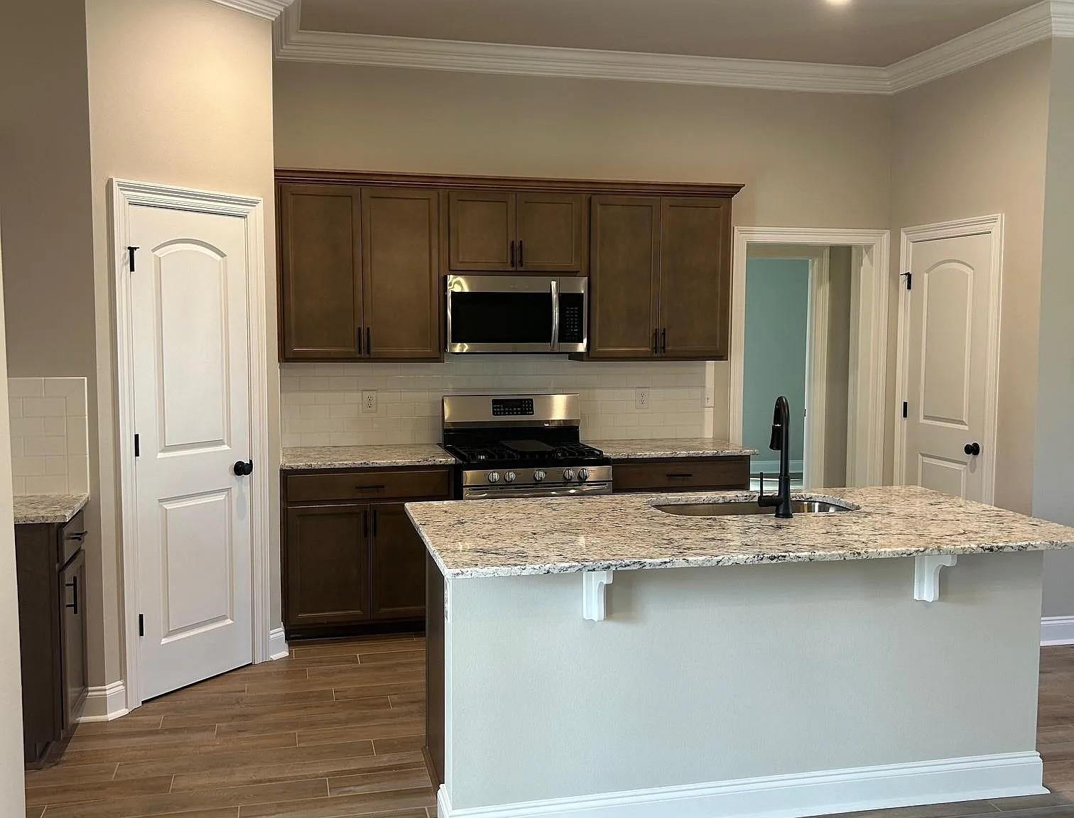3 bed, 1656 sqft, $1,850 — Photo 2