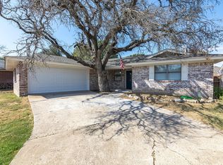 104 Doublehorn St, Stephenville, TX 76401