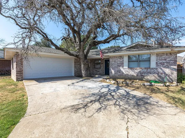 104 Doublehorn St, Stephenville, TX 76401
