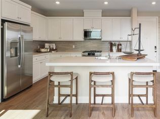 483 Lobata, Irvine, CA 92618